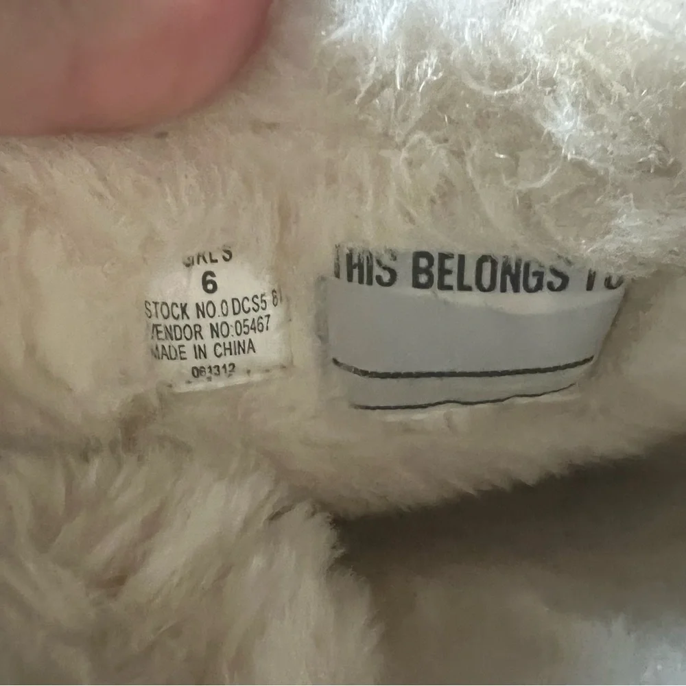 L.L. BEAN Cream Shearling lined Boots Size 6 — Super warm & cozy!!!!